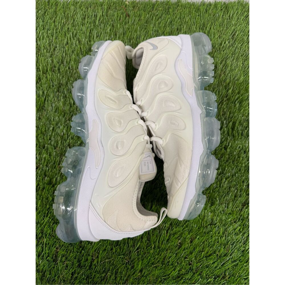 Nike White VaporMax Plus Athletic Shoes - Picture 5 of 8